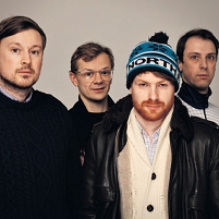 Django Django
