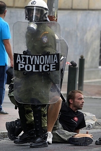 Festnahme auf einer griechischen Demonstration