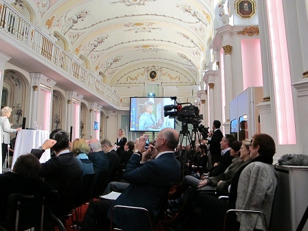 Politiker im Publikum beim "Townhall Meeting" in Graz mit Viviane Reding