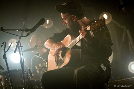 © Xavier Marquis Fin Greenall alias FINK auf der Bühne