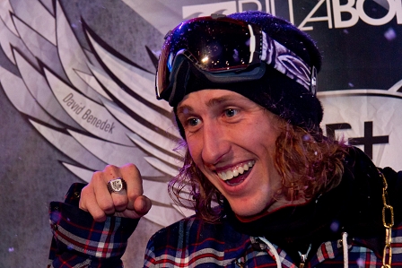 © Air&Style Eric Willett mit dem Siegerring beim Air&Style