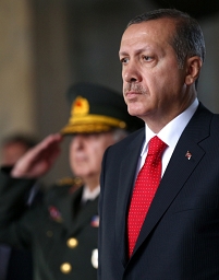© EPA Erdogan und General Necdet Ozel