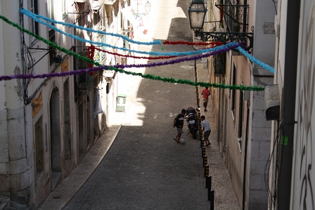 Gasse in Lissabon