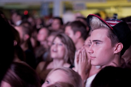 © FM4 / Alex Wagner Publikum beim Poolbar Festival