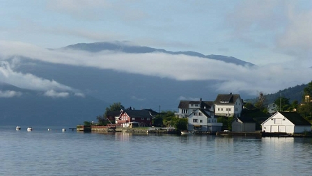 norway - land of mountains and glaciers 