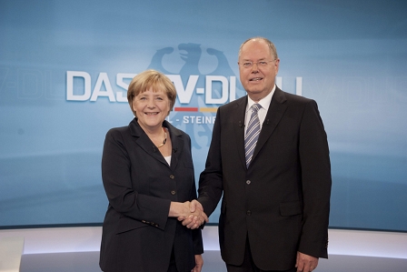 TV Duell: Angela Merkel und ihr Kontrahent Peer Steinbrück