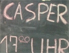 Tafel mit Aufschrift: "Casper 17 Uhr"