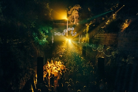 © Marc Sethi/Dimensions Festival The Moat Bühne