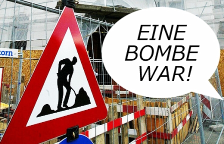 Baustelle mit gezeichneter Sprechblase, in der "Eine Bombe war" steht