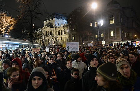 ÖH-Demo gegen Wirtschafts-/Wissenschaftsministerium