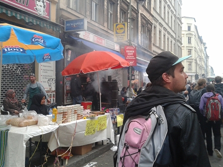 Todor auf der 1. Mai-Demo in Berlin