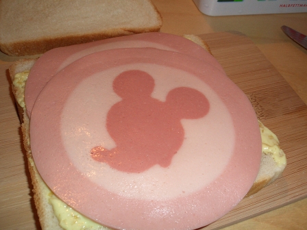 Wurst mit Mickey Mouse