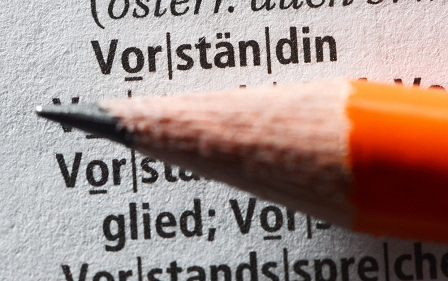 Bleistift und das Wort Vorständin