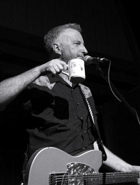 Billy Bragg heute auf der Bühne
