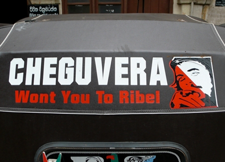 tuk tuk mit aufschrift cheguvera wont you to ribel