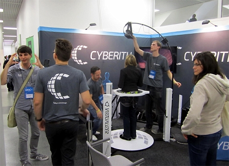 Ein Stand der Firma Cyberith, die das Bewegungsinterface "Virtualizer" auf der GDC Europe 2014 mit eigenem Stand präsentieren.