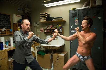 Michael Keaton kämpft mit dem fast nackten Edward Norton