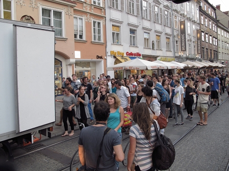 Parade für ein Recht auf Clubkultur zieht durch die Grazer Herrengasse