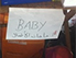 Schild "Baby", auch auf arabisch