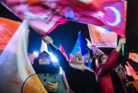 AKP-AnhängerInnen bei der Türkei-Wahl