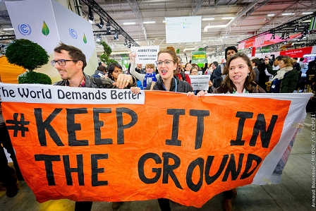 Protesters at Le Bourget