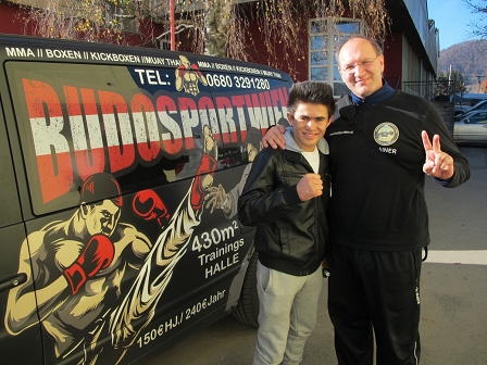 Amiri Abdul Raseg und sein Kickbox-Trainer Josef Bognar