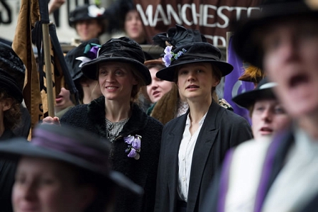 Frauen demonstrieren für ihr Wahlrecht, Szenenbild aus "Suffragette"