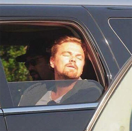 Leonardo DiCaprio aus dem Auto