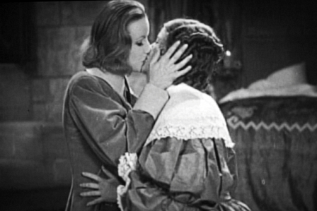 Greta Garbo küsst eine Frau in "Queen christina"