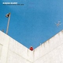 Albumcover der US-Band Nada Surf "You Know Who You Are" 2016: Mauer, blauer Himmel, Mensch klein zu sehen.