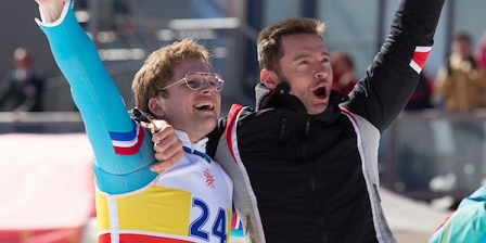 Taron Eggerton und Hugh Jackman in "Eddie the Eagle"