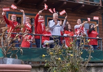 toni polster rot weiß rot