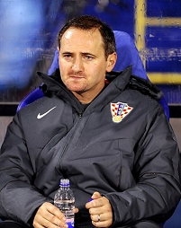 Croatia' s deputy coach Josip Simunic looks on prior to the Euro 2016 qualifying football match between Croatia and Bulgaria on October 10, 2015 at the Makimir stadium in Zagreb