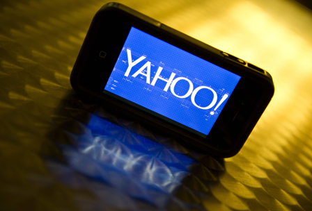 © APA/AFP/KAREN BLEIER Yahoo on Smartphone