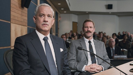 Tom Hanks und Aaron Eckhardt in "Sully"