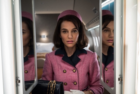 Natalie Portman in "jackie" 