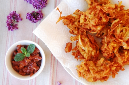 Zwiebel und Kartoffel Pakora