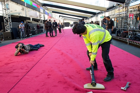 Oscars Roter Teppich wird gesaugt