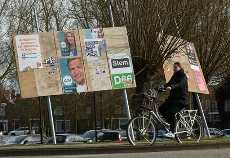 Wahlplakate in NL