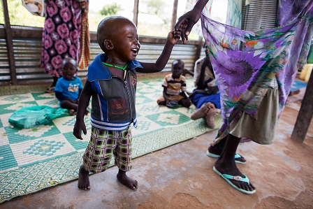 Unterernährtes Kind im Sudan